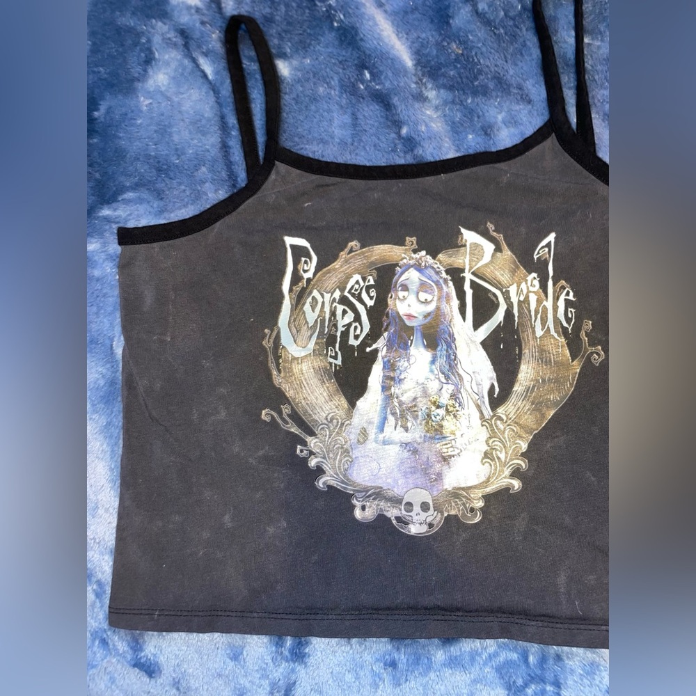 BRAND NEW NWOT!! 🖤Corpse bride crop top!!🖤
